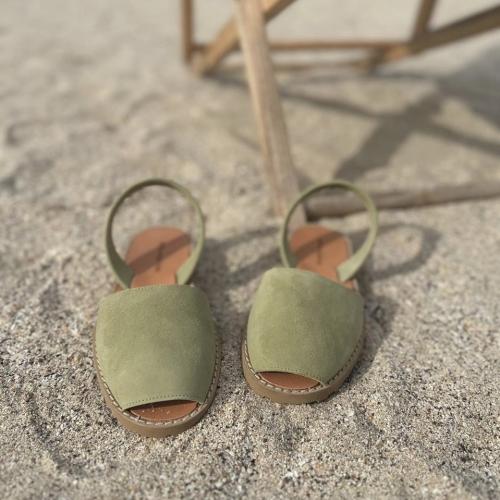 經典羊絨牛油果綠